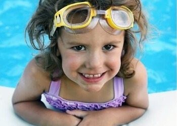 ynet: לימוד שחייה בגיל 3