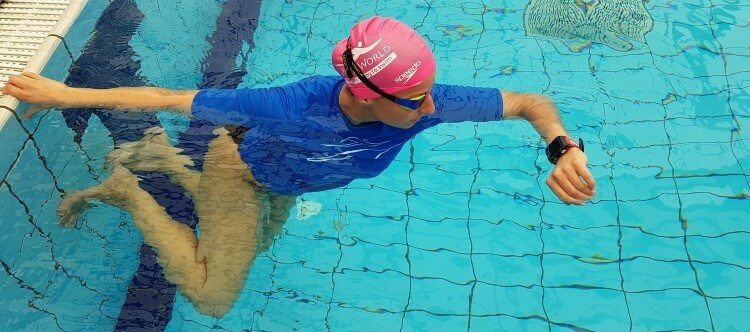 אימון שחייה לשליטה בדופק אירובי